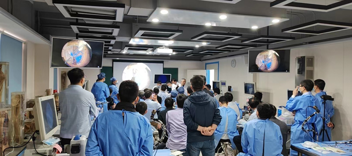 Congratulations to Shanghai Endoscopic Neurosurgery Anatomy and Clinical Advanced Training Course on the Successful Opening of the Course