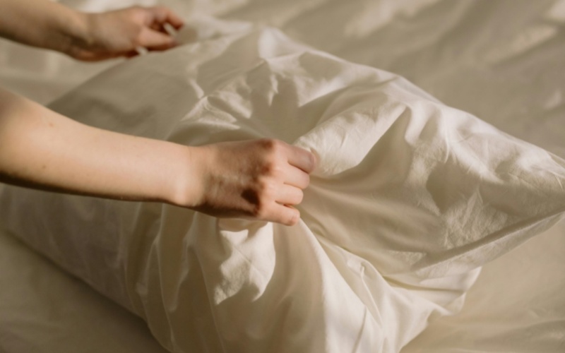 【莱沃医疗：知识分享】你的脸，可能正在被这些“朝夕相处”的东西毁掉